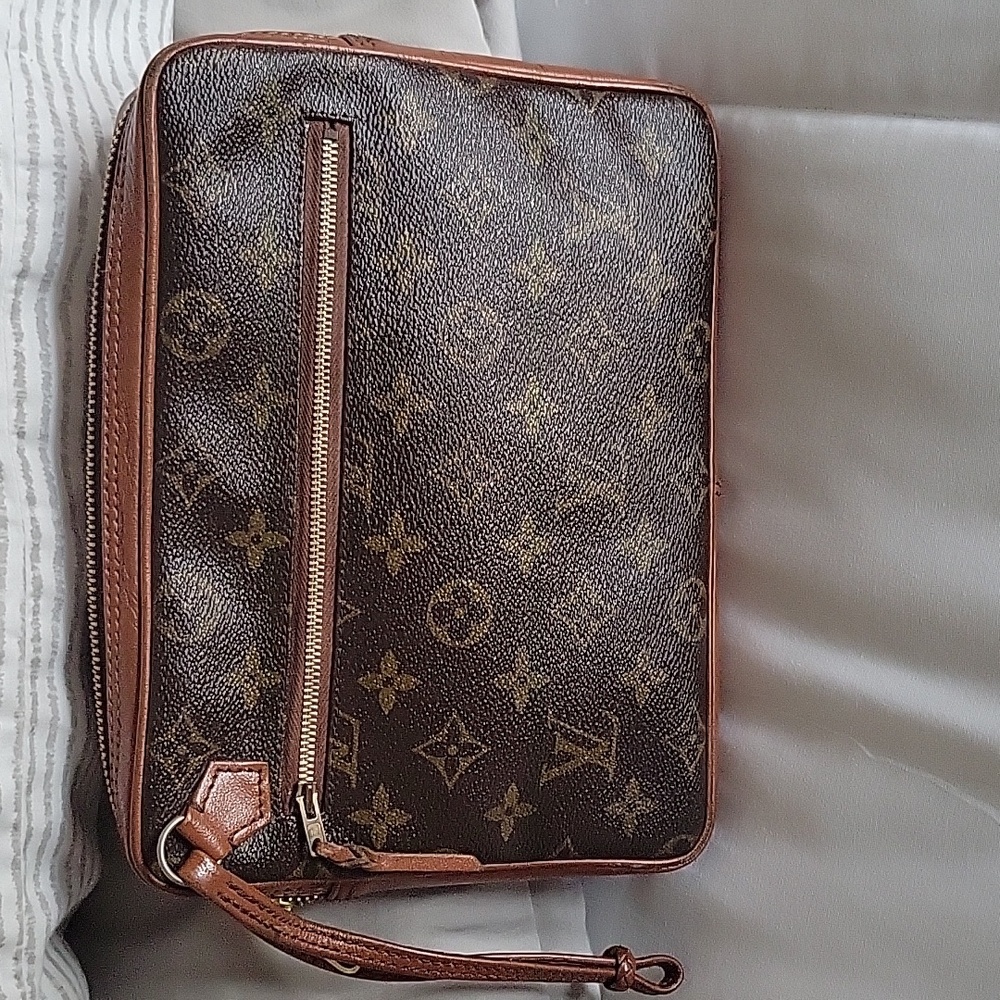 Louis Vuitton Monogram Pochette